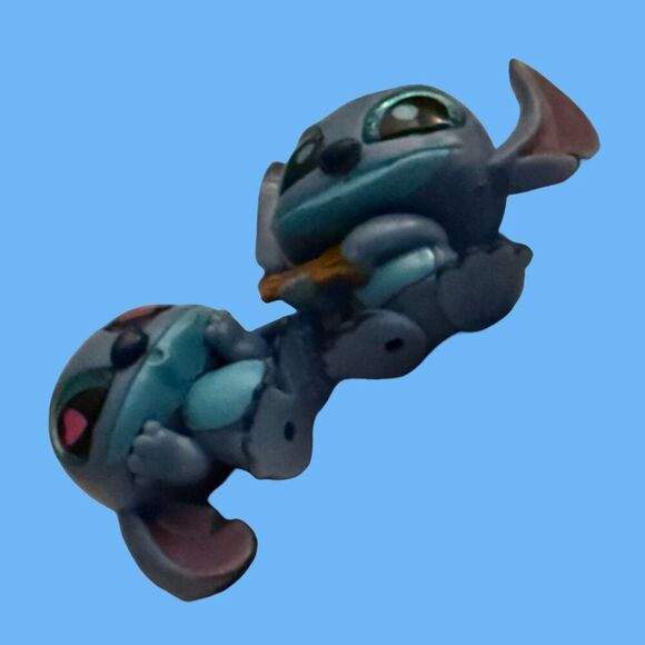 Disney Doorables Stitch Special Edition Love Struck Stitch & Ukulele Stitch A10 - Picture 6 of 7